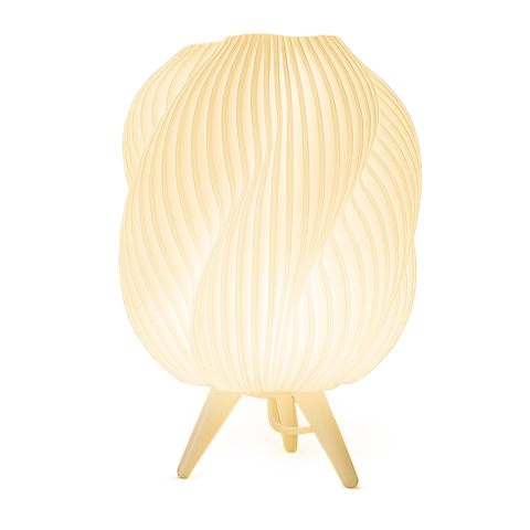 Lámpara GALÉA blanca encendida, luz cálida, diseño orgánico minimalista en impresión 3D con PLA ecológico