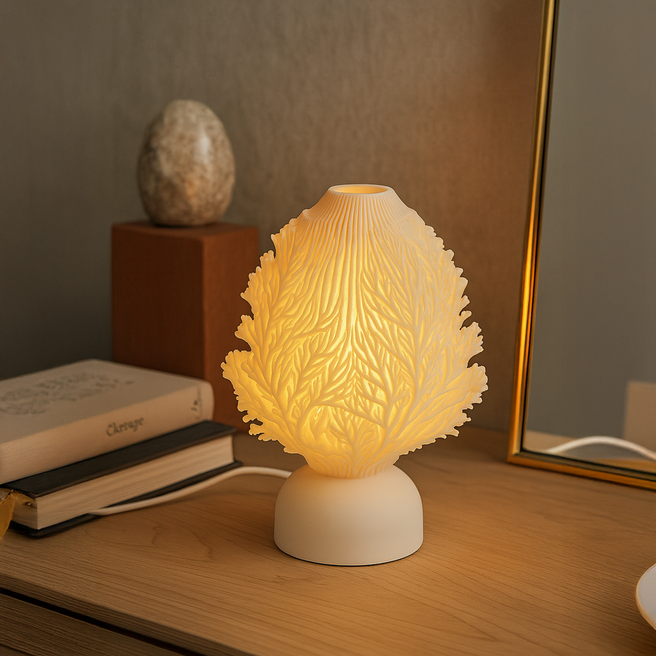 Lámpara ERANÍA como iluminación ambiental en habitación, estilo orgánico y sostenible en blanco marfil